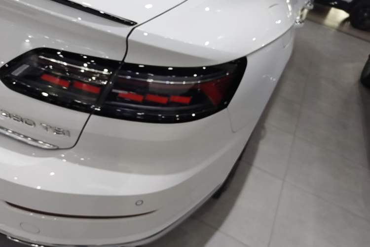 Used Volkswagen FAW-Volkswagen CC 2021 380TSI Brilliant Edition Right Rear Taillight