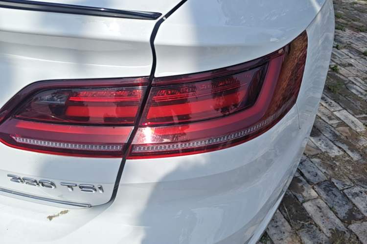 Used Volkswagen FAW-Volkswagen CC 2021 380TSI Striking Edition Right Rear Taillight