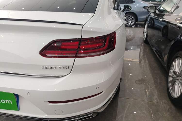 Used Volkswagen FAW-Volkswagen CC 2021 380TSI Striking Edition Right Rear Taillight