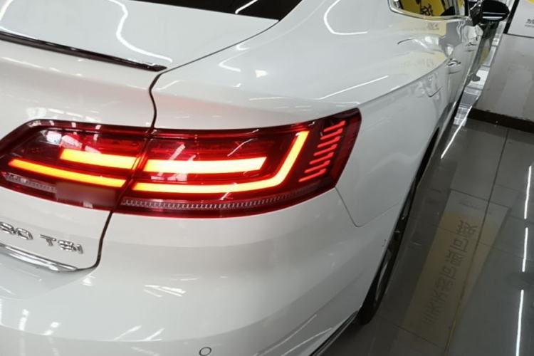Used Volkswagen FAW-Volkswagen CC 2021 380TSI Striking Edition Right Rear Taillight
