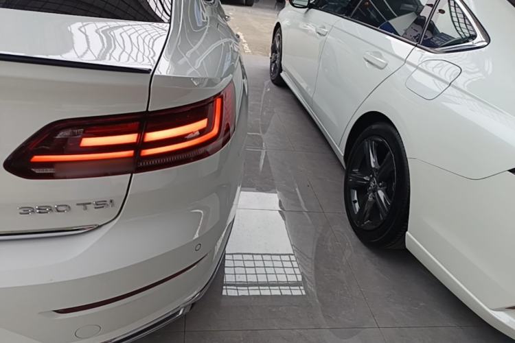 Used Volkswagen FAW-Volkswagen CC 2021 380TSI Striking Edition Right Rear Taillight