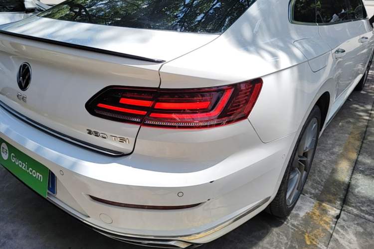 Used Volkswagen FAW-Volkswagen CC 2021 380TSI Striking Edition Right Rear Taillight