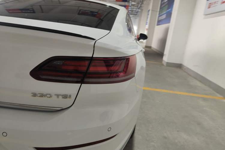 Used Volkswagen FAW-Volkswagen CC 2021 330TSI Ignite Edition Right Rear Taillight
