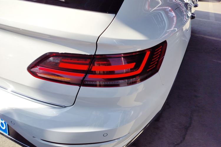Used Volkswagen FAW-Volkswagen CC 2021 Estate Vehicle 380TSI Vizzion Edition Right Rear Taillight