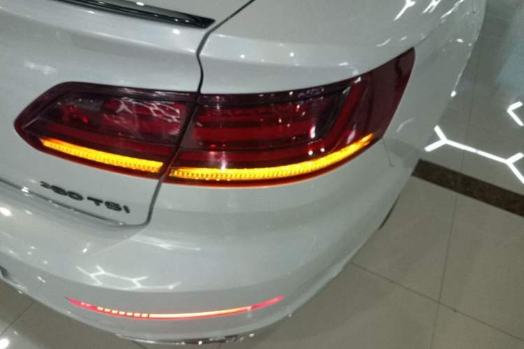 Used Volkswagen FAW-Volkswagen CC 2021 380TSI Striking Edition Right Rear Taillight