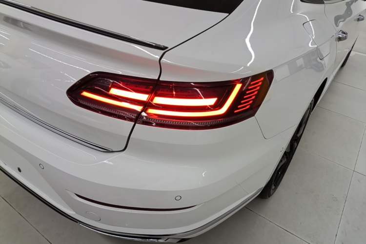 Used Volkswagen FAW-Volkswagen CC 2021 380TSI Striking Edition Right Rear Taillight
