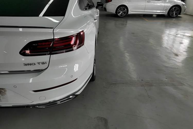 Used Volkswagen FAW-Volkswagen CC 2021 380TSI Striking Edition Right Rear Taillight