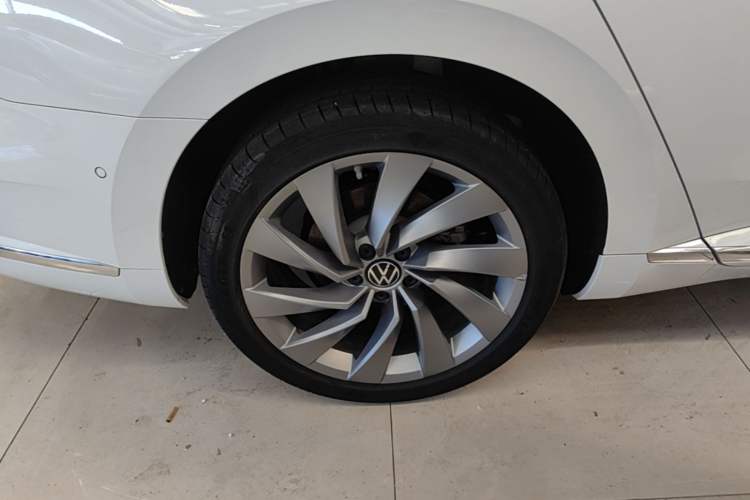 Used Volkswagen FAW-Volkswagen CC 2021 380TSI Striking Edition Right Rear Wheel Hub