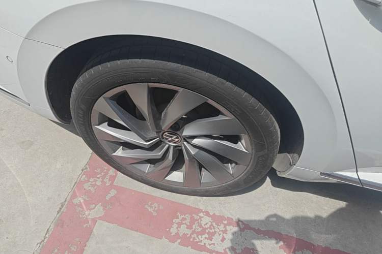 Used Volkswagen FAW-Volkswagen CC 2021 380TSI Striking Edition Right Rear Wheel Hub