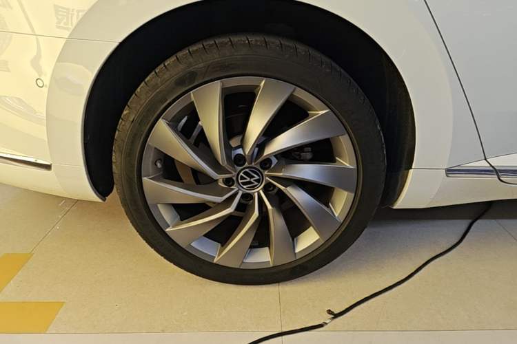Used Volkswagen FAW-Volkswagen CC 2021 380TSI Striking Edition Right Rear Wheel Hub