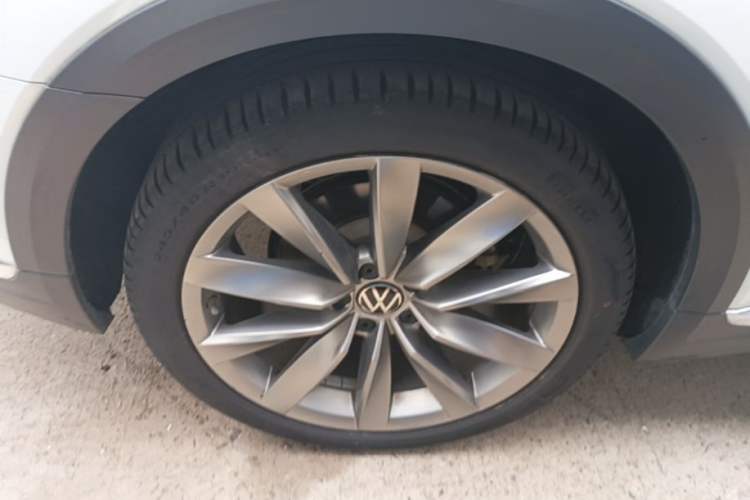 Used Volkswagen FAW-Volkswagen CC 2021 Estate Car 380TSI Vizion Edition Right Rear Wheel Hub