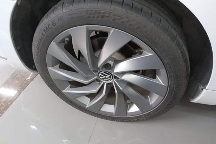 Used Volkswagen FAW-Volkswagen CC 2021 380TSI Striking Edition Right Rear Wheel Hub