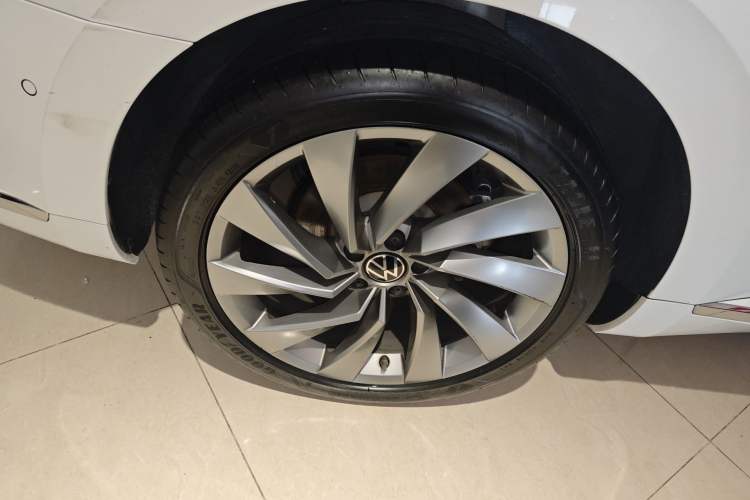 Used Volkswagen FAW-Volkswagen CC 2021 380TSI Striking Edition Right Rear Wheel Hub