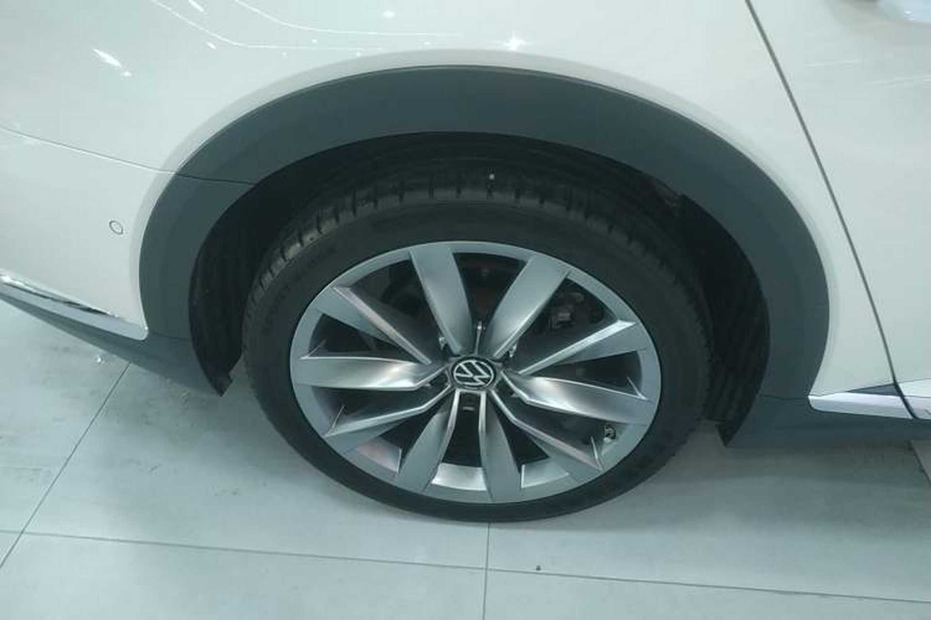 Used Volkswagen FAW-Volkswagen CC 2021 Estate Car 380TSI Vizion Edition Right Rear Wheel Hub