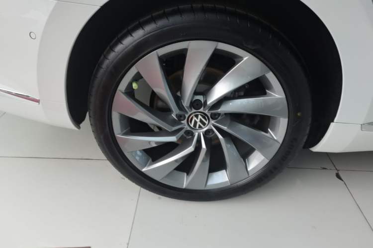 Used Volkswagen FAW-Volkswagen CC 2021 380TSI Striking Edition Right Rear Wheel Hub