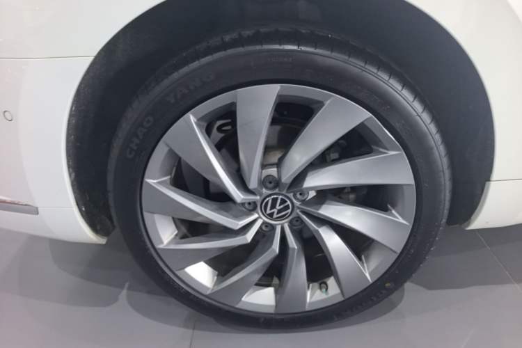 Used Volkswagen FAW-Volkswagen CC 2021 380TSI Striking Edition Right Rear Wheel Hub