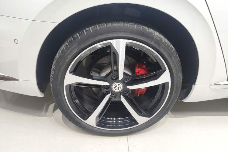 Used Volkswagen FAW-Volkswagen CC 2021 380TSI Striking Edition Right Rear Wheel Hub