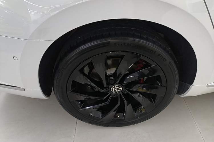 Used Volkswagen FAW-Volkswagen CC 2021 380TSI Striking Edition Right Rear Wheel Hub