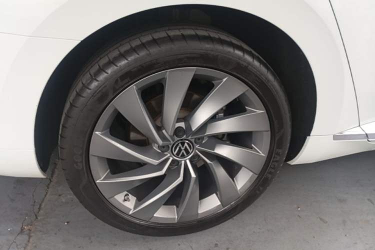 Used Volkswagen FAW-Volkswagen CC 2021 380TSI Striking Edition Right Rear Wheel Hub