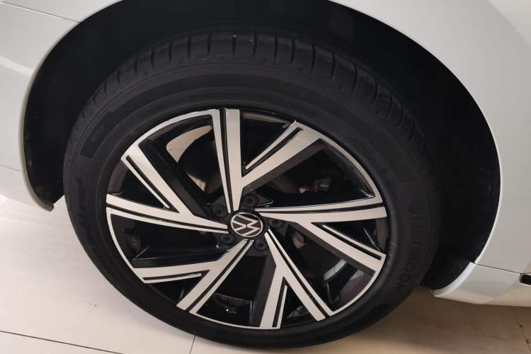 Used Volkswagen FAW-Volkswagen CC 2021 330TSI Ignite Edition Right Rear Wheel Hub