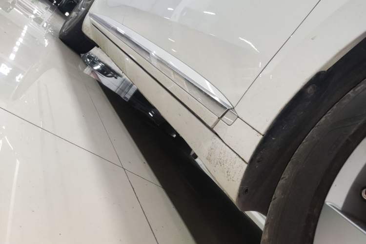 Used Volkswagen FAW-Volkswagen CC 2021 380TSI Striking Edition Right Side Sill