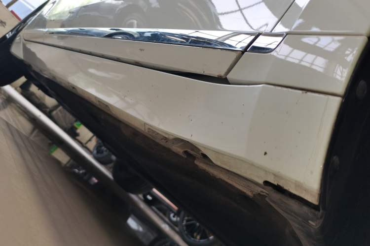 Used Volkswagen FAW-Volkswagen CC 2021 330TSI Ignite Edition Right Side Sill