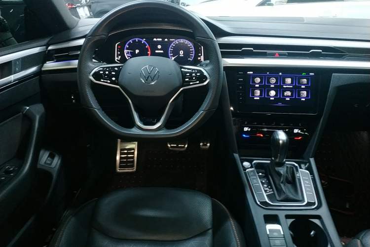 Used Volkswagen FAW-Volkswagen CC 2021 380TSI Striking Edition 30th Anniversary Model Steering Wheel
