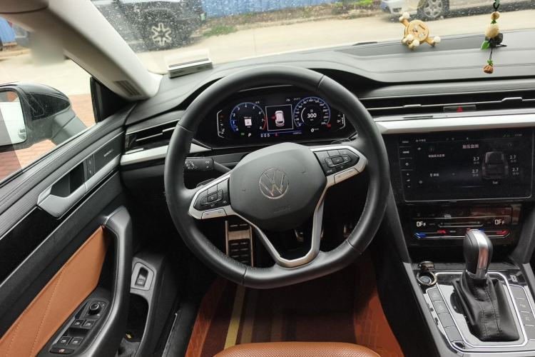 Used Volkswagen FAW-Volkswagen CC 2021 Estate Vehicle 380TSI Vizzion Edition Steering Wheel