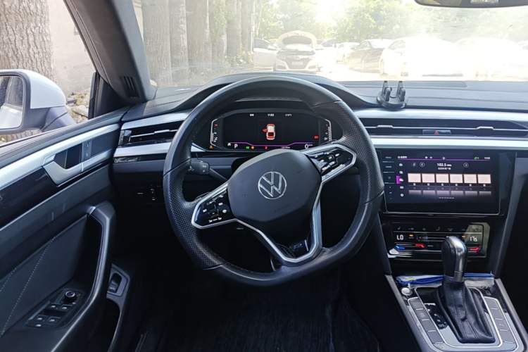 Used Volkswagen FAW-Volkswagen CC 2021 330TSI Ignite Edition Steering Wheel