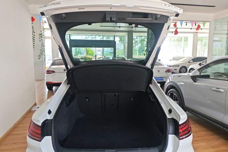 Used Volkswagen FAW-Volkswagen CC 2021 380TSI Striking Edition Trunk