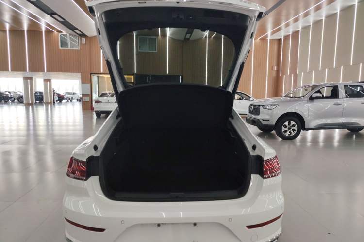 Used Volkswagen FAW-Volkswagen CC 2021 380TSI Striking Edition Trunk