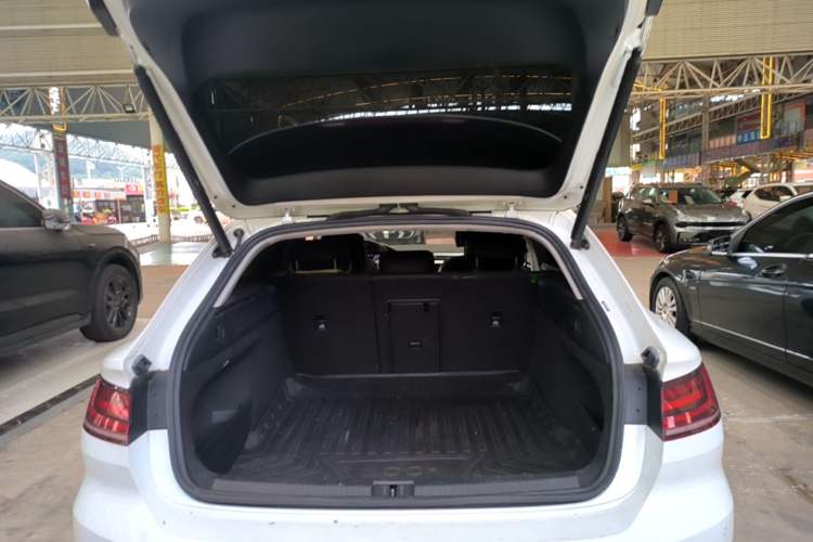 Used Volkswagen FAW-Volkswagen CC 2021 Estate Car 380TSI Vizion Edition Trunk