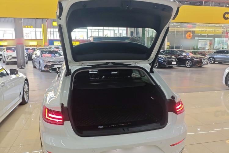 Used Volkswagen FAW-Volkswagen CC 2021 Estate Car 330TSI Hunter Vision Edition Trunk