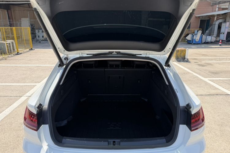 Used Volkswagen FAW-Volkswagen CC 2021 Estate Car 380TSI Vizion Edition Trunk