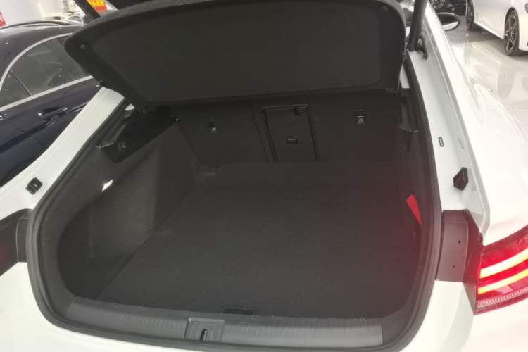 Used Volkswagen FAW-Volkswagen CC 2021 380TSI Striking Edition Trunk