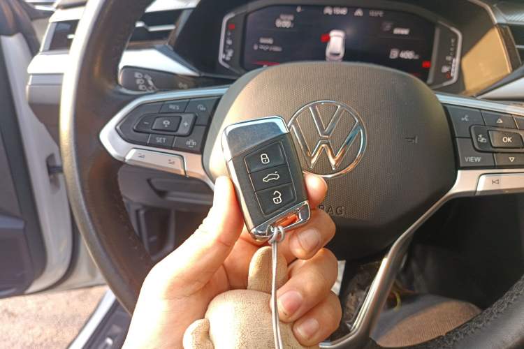 Used Volkswagen FAW-Volkswagen CC 2021 Estate Car 380TSI Vizion Edition Vehicle Key