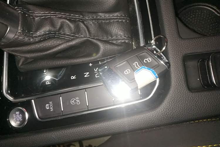 Used Volkswagen FAW-Volkswagen CC 2021 380TSI Striking Edition Vehicle Key