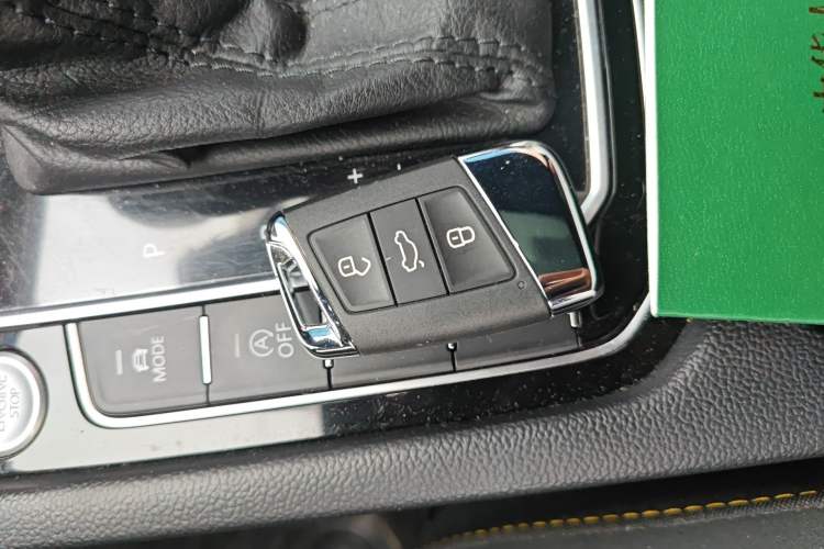 Used Volkswagen FAW-Volkswagen CC 2021 380TSI Striking Edition Vehicle Key