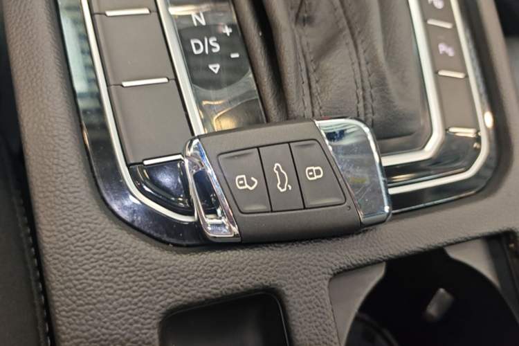 Used Volkswagen FAW-Volkswagen CC 2021 380TSI Striking Edition Vehicle Key