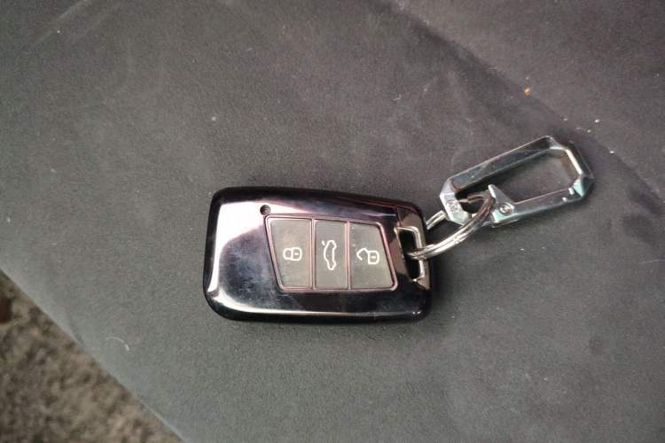 Used Volkswagen FAW-Volkswagen CC 2021 Estate Car 330TSI Hunter Vision Edition Vehicle Key