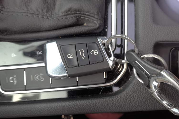 Used Volkswagen FAW-Volkswagen CC 2021 380TSI Brilliant Edition Vehicle Key
