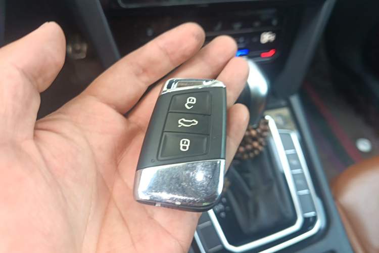 Used Volkswagen FAW-Volkswagen CC 2021 Estate Car 380TSI Vizion Edition Vehicle Key