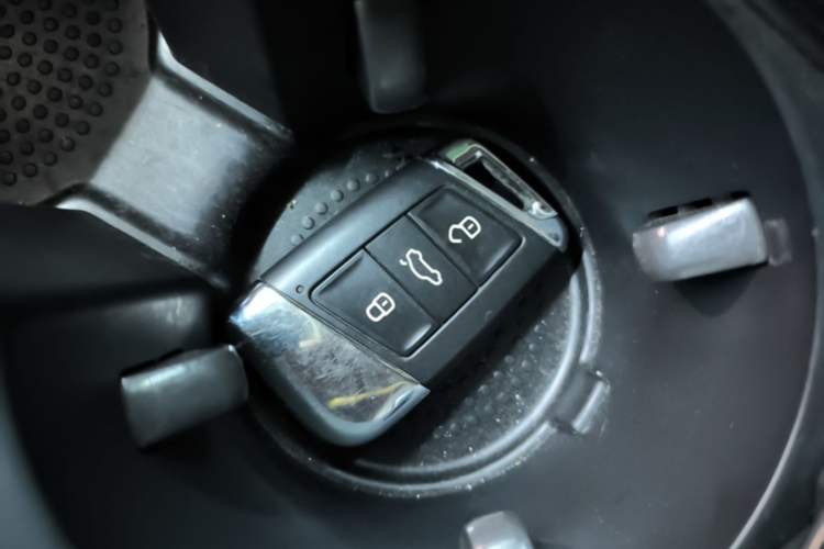 Used Volkswagen FAW-Volkswagen CC 2021 Estate Car 330TSI Hunter Vision Edition Vehicle Key