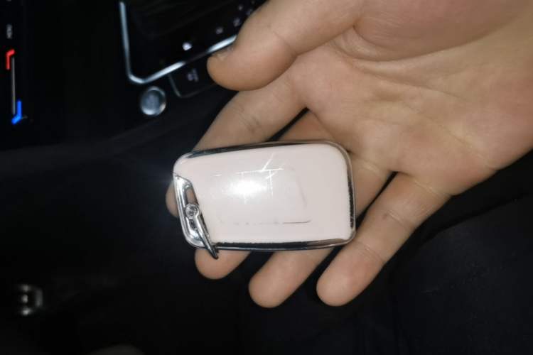 Used Volkswagen FAW-Volkswagen CC 2021 380TSI Striking Edition Vehicle Key