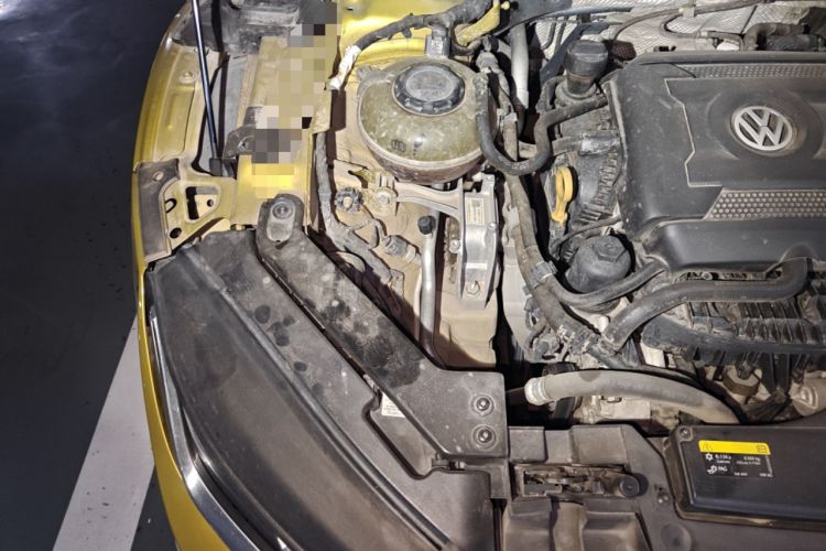 Used Volkswagen FAW-Volkswagen CC 2021 Estate Car 380TSI Vizion Edition Engine Bay Right
