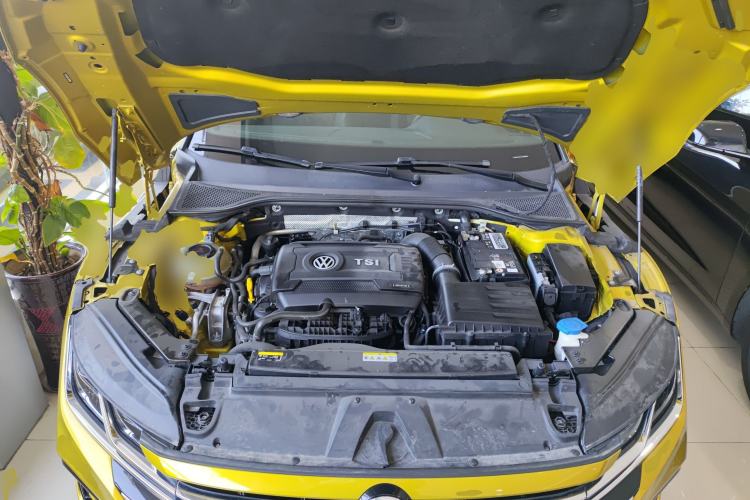 Used Volkswagen FAW-Volkswagen CC 2021 380TSI Striking Edition Engine Bay