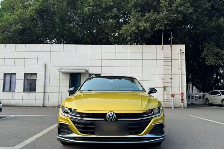 Used Volkswagen FAW-Volkswagen CC 2021 Estate Vehicle 380TSI Vizzion Edition Exterior 9