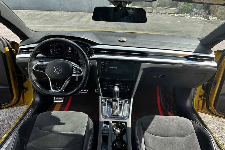 Used Volkswagen FAW-Volkswagen CC 2021 330TSI Ignite Edition Interior 1