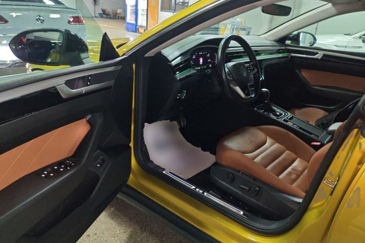 Used Volkswagen FAW-Volkswagen CC 2021 Estate Car 380TSI Vizion Edition Interior 3