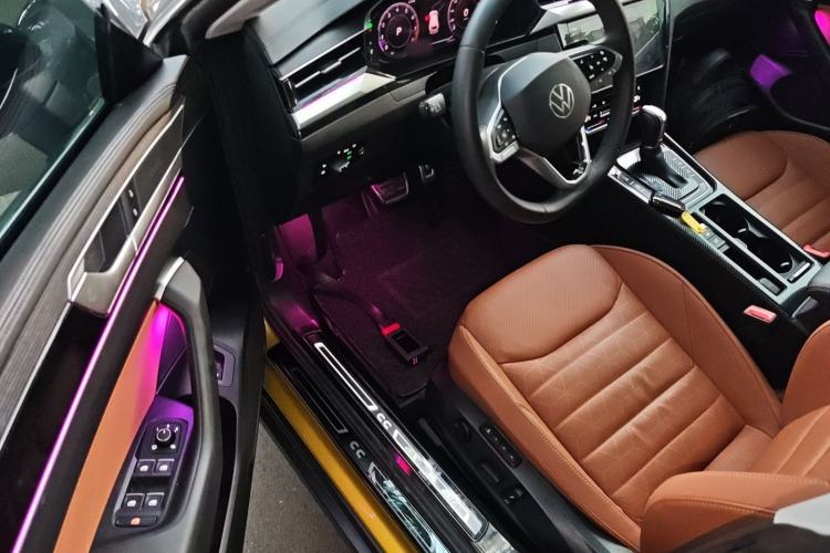 Used Volkswagen FAW-Volkswagen CC 2021 Estate Vehicle 380TSI Vizzion Edition Interior 3